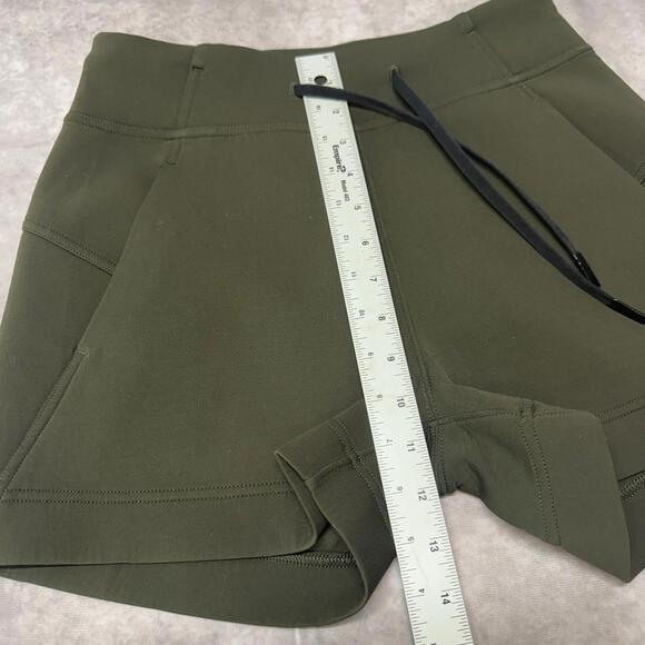 Lululemon Shorts Women Size 4 In-Form Luxtreme Four Way‎ Stretch Drawstring - Picture 5 of 8